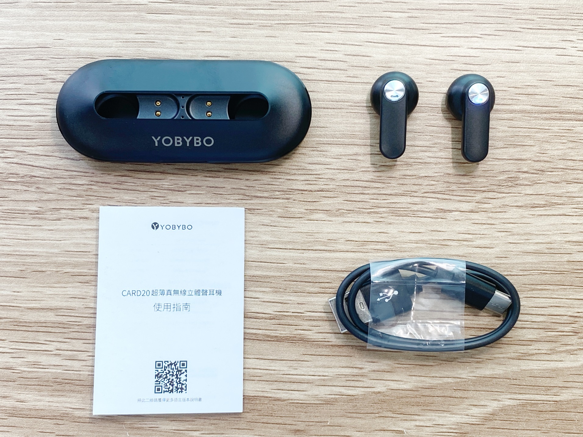 YOBYBO CARD20レビュー】「世界最薄」の完全ワイヤレスイヤホンは装着 
